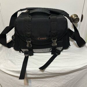 Canon 200DG Digital DSLR Camera Gadget Bag Black Padded Adjustable Dividers